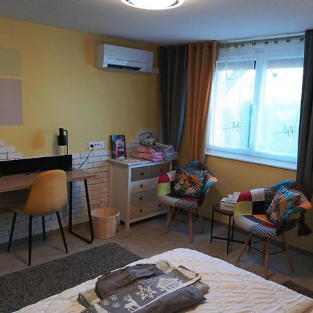 Chambres D'Hotes De L'Avison Bruyeres Exteriér fotografie