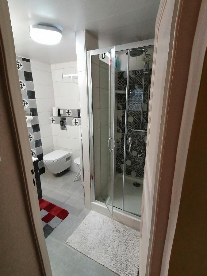Chambres D'Hotes De L'Avison Bruyeres Exteriér fotografie